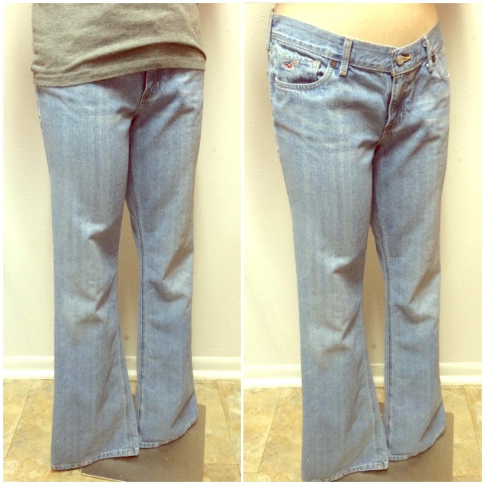 Hollister light wash 5 pocket jeans (9 long)